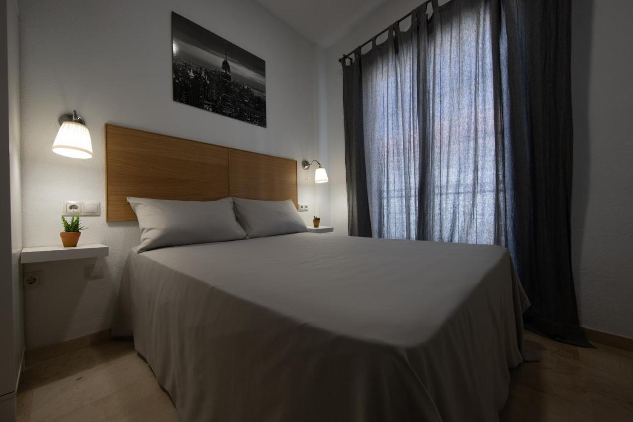 Private Rooftop & Elegant Studio - Center By Rems Daire Málaga Dış mekan fotoğraf