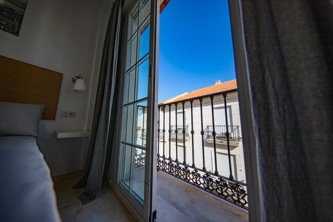 Private Rooftop & Elegant Studio - Center By Rems Daire Málaga Dış mekan fotoğraf